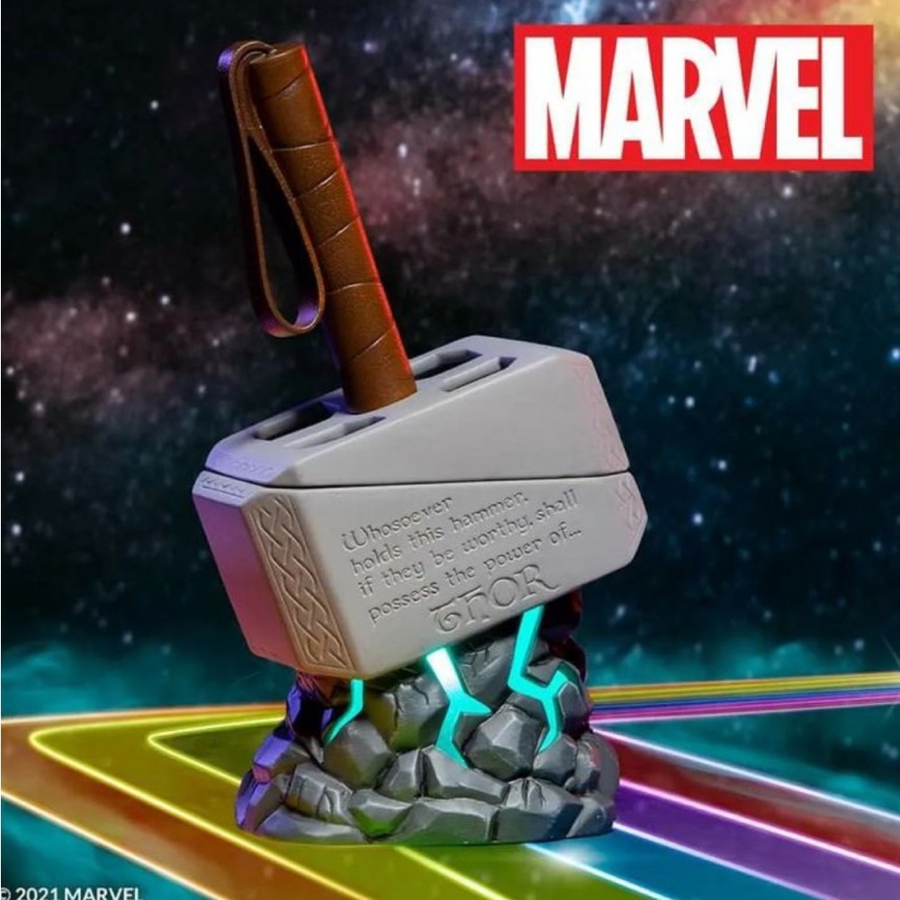 Marvel collection
Thors Hammer Scentsy warmer NIB